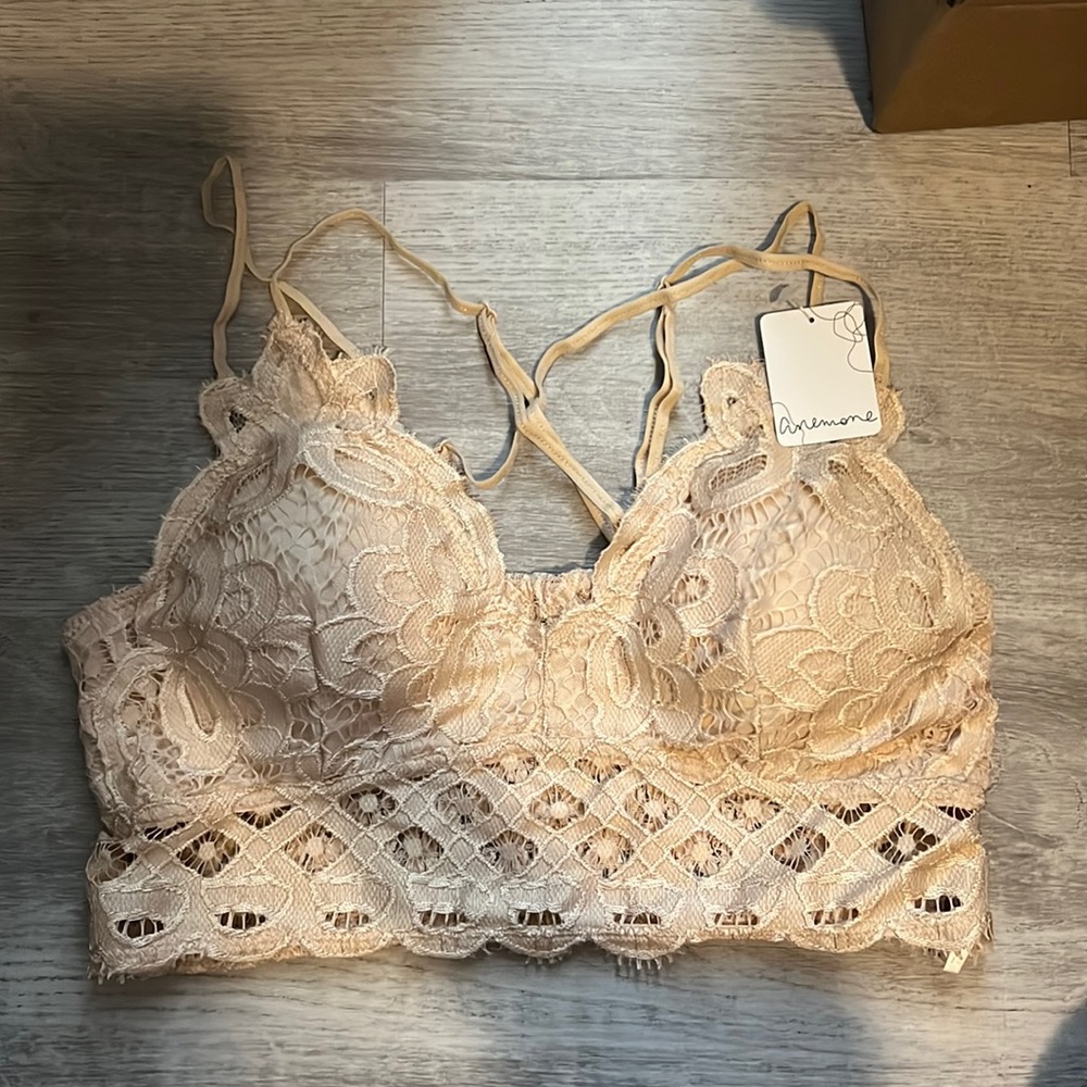 Anemone Bralette (S-L) Nude NWT! Sale ✨